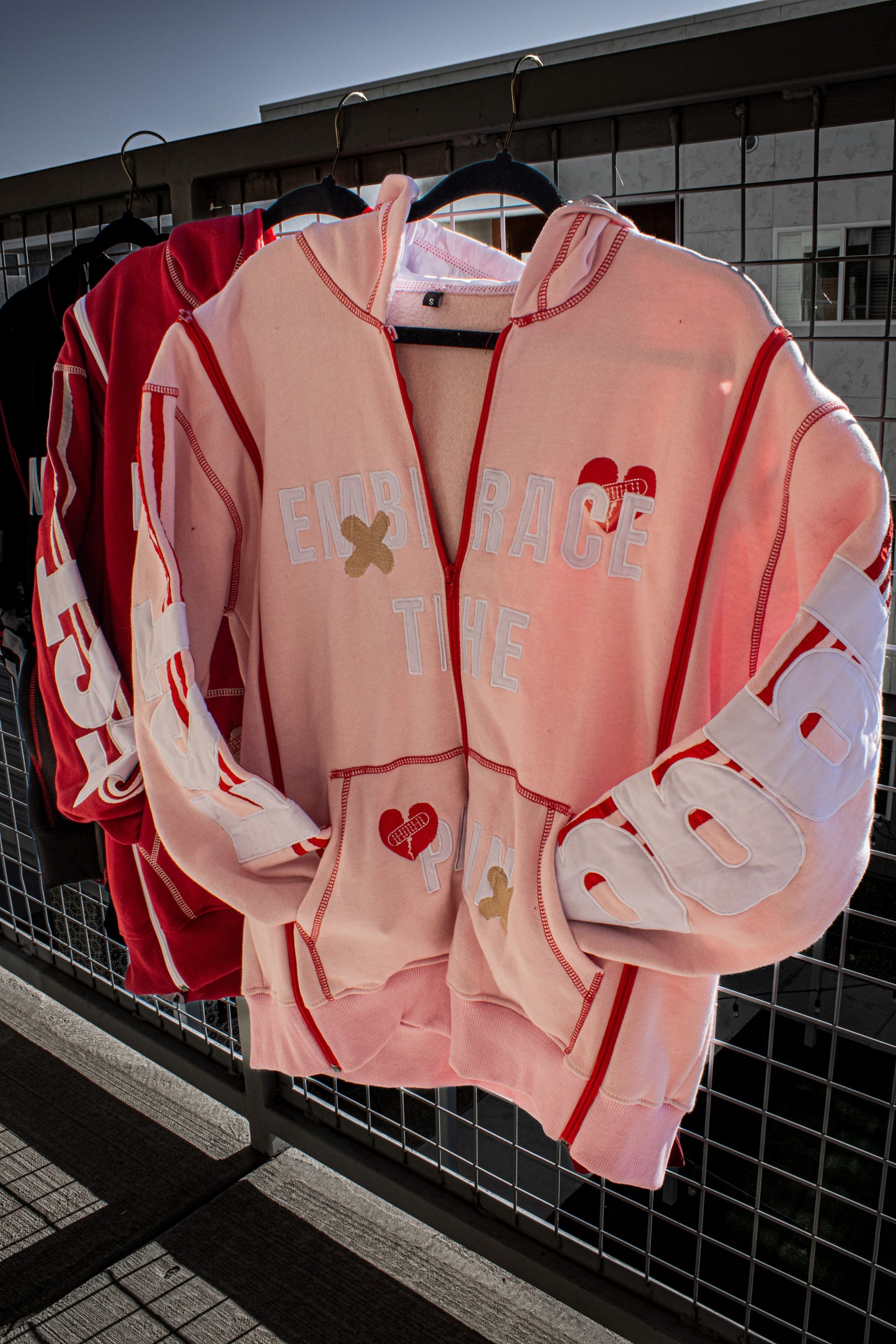 2-n-1 Embrace The Pain hoodie